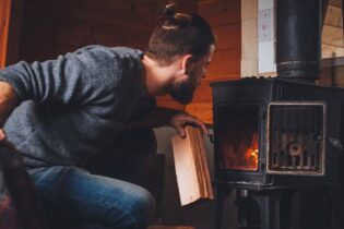Vintage cabin with wood burning firepstove