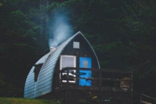 Private cabins in the BC Wilderness