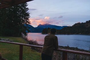 Oceanfront cabins for rent in Egmont, BC